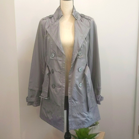 New York YOKI Collection Silver Gray Trench Coat - Size M - Picture 13 of 14